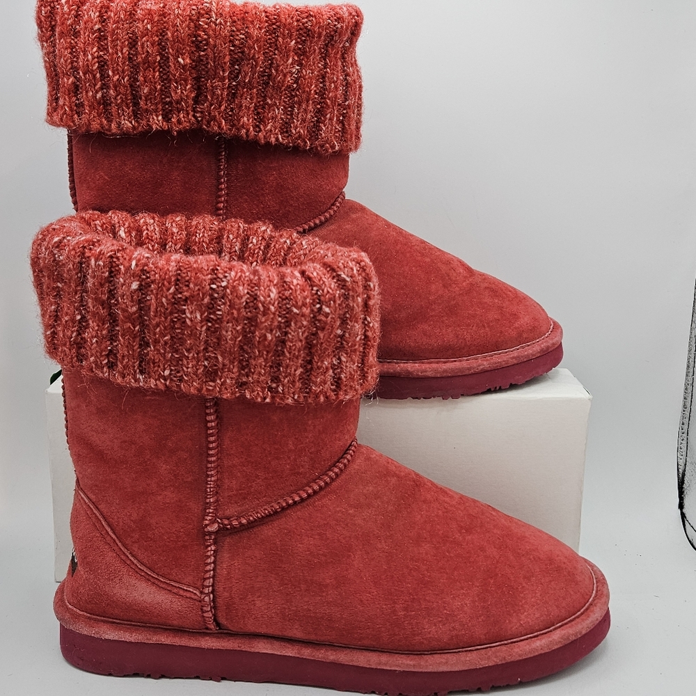 Lamo sherpa lined red suede winter boots size 9